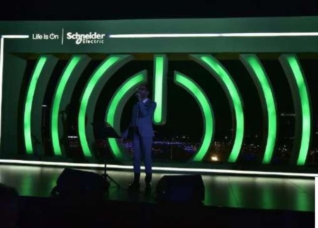 SCHNEIDER LAUNCH